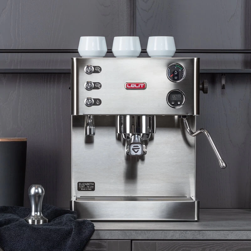 Elizabeth 4 Elizabeth – Bild 2